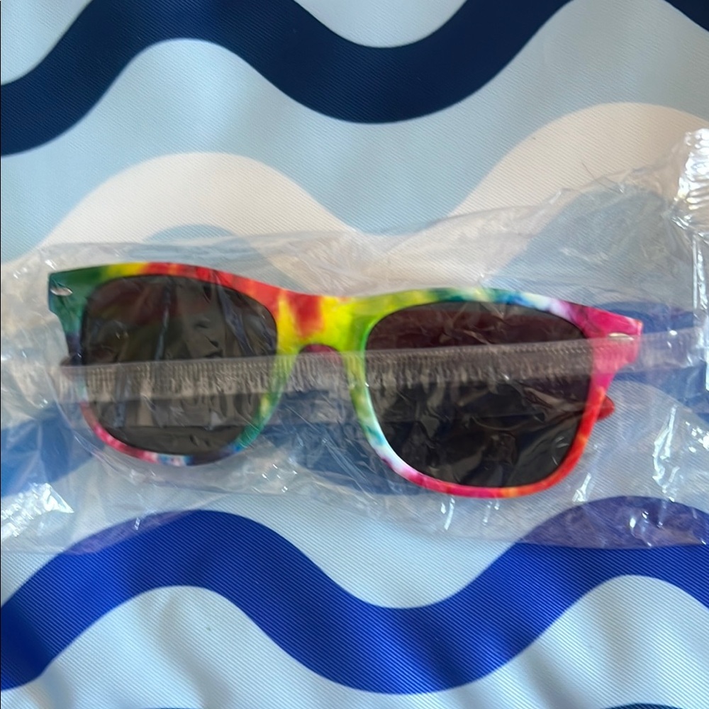 Colorful Tie-Dye Sunglasses